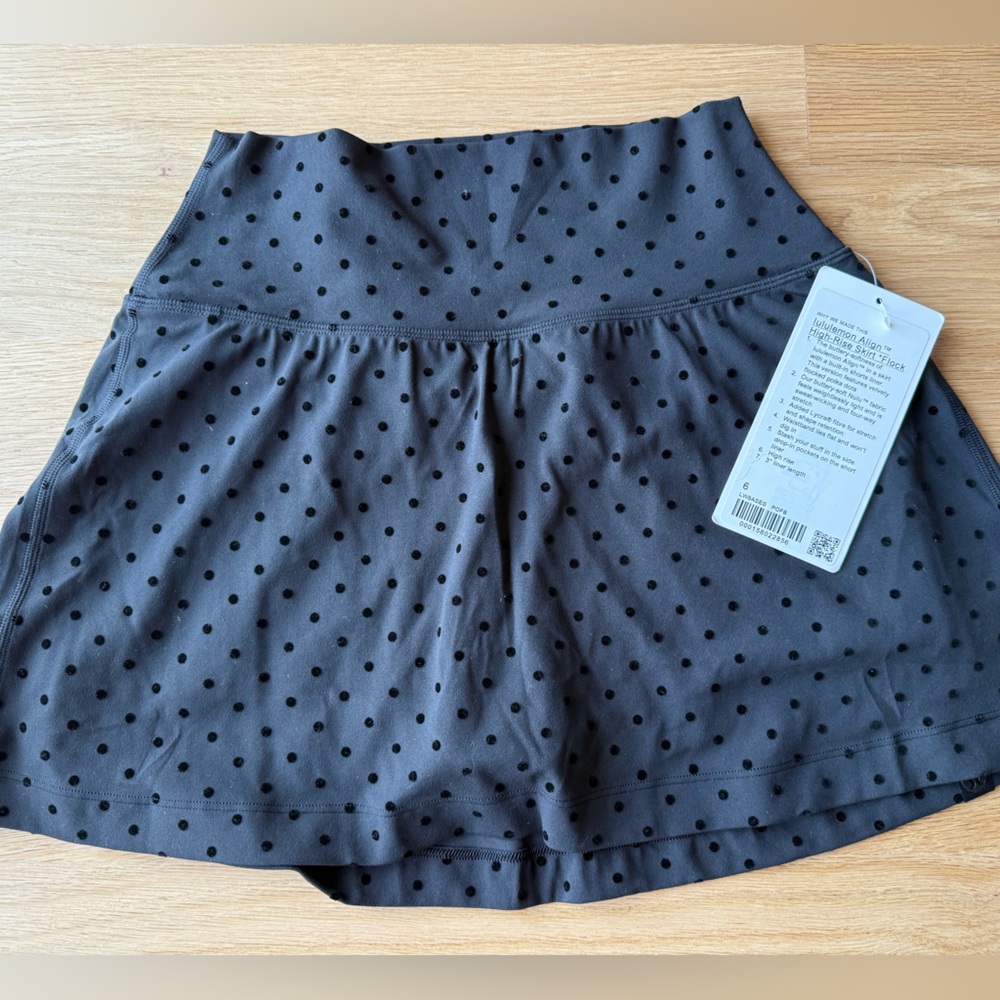 lululemon Align™ High-Rise Skirt Flocked polka dot. Size 6 Black NWT - Picture 2 of 3